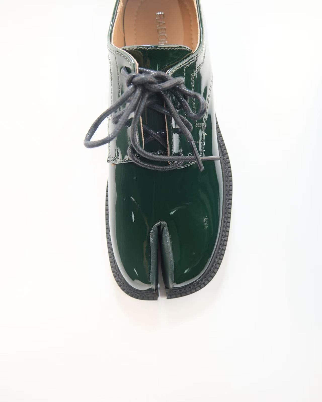 Mocassins Tabi &agrave; lacets et talon &eacute;pais