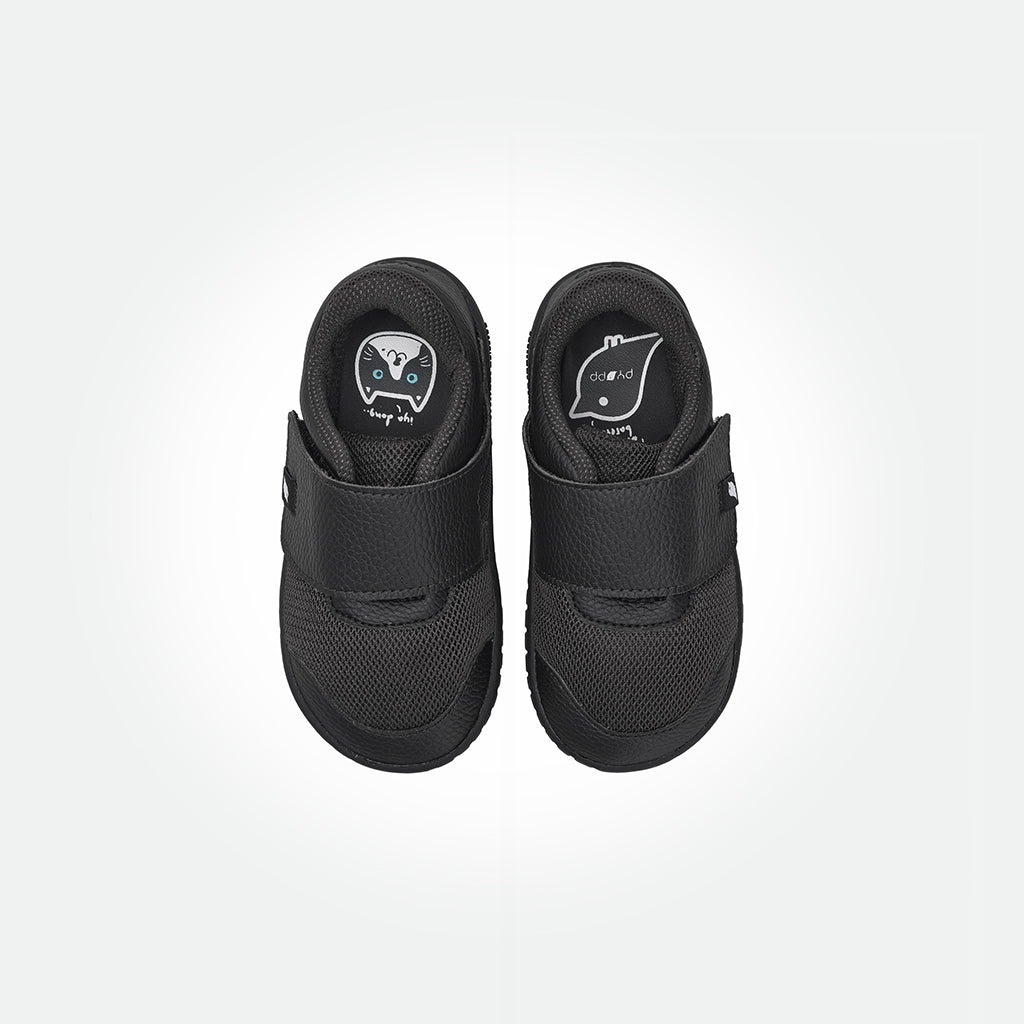 Poco Barfu&szlig;-Sneaker &ndash; Schwarz auf Schwarz