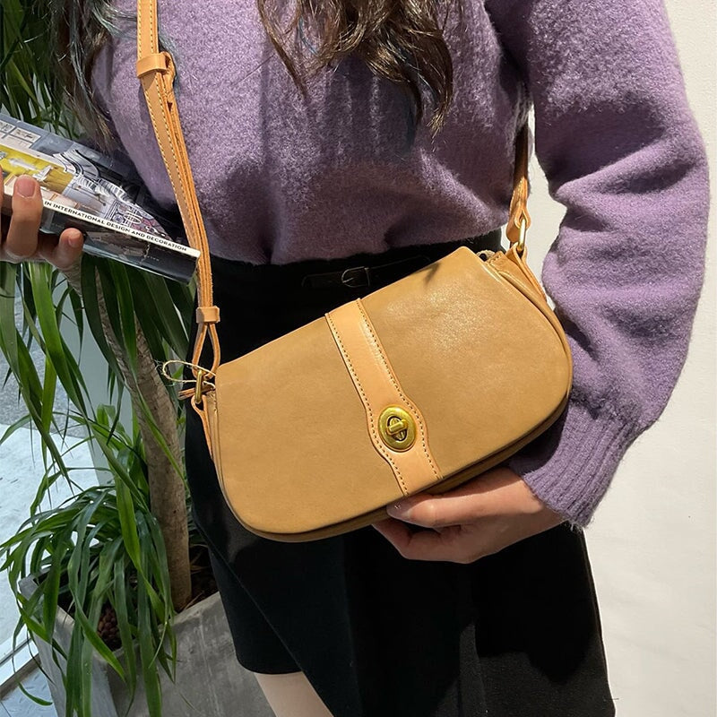 Sac bandouli&egrave;re chic en cuir tann&eacute; v&eacute;g&eacute;tal pour femme