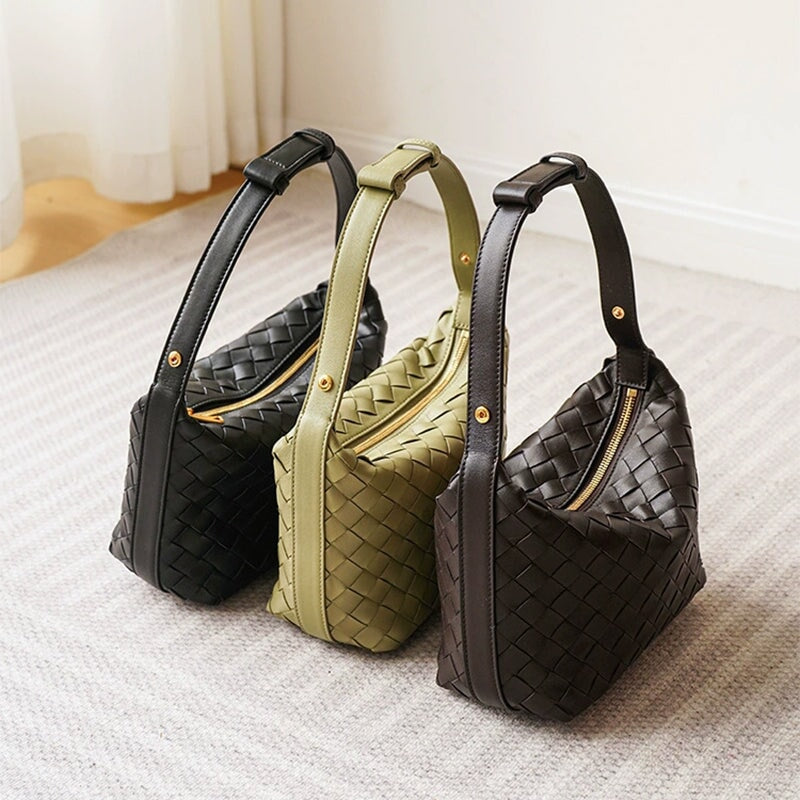 Sac bandouli&egrave;re en cuir d'agneau tress&eacute; &agrave; la main &ndash; Design minimaliste classique