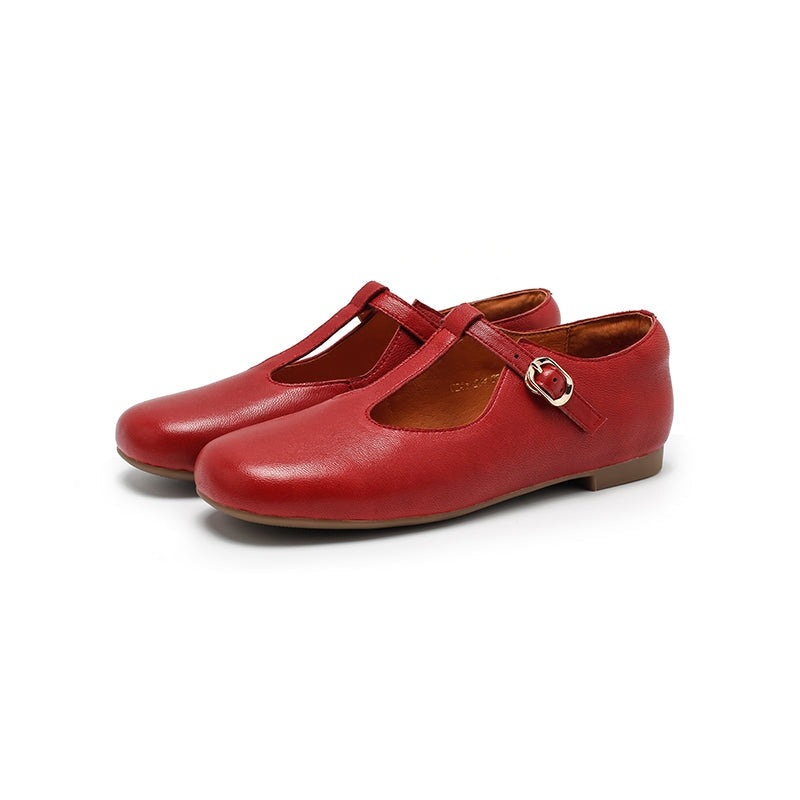 Weiche, pflanzlich gegerbte Mary-Jane-Ballerinas aus Lammleder mit T-Riemen in den Farben Cameo Braun/Kaffee/Rot/Schwarz