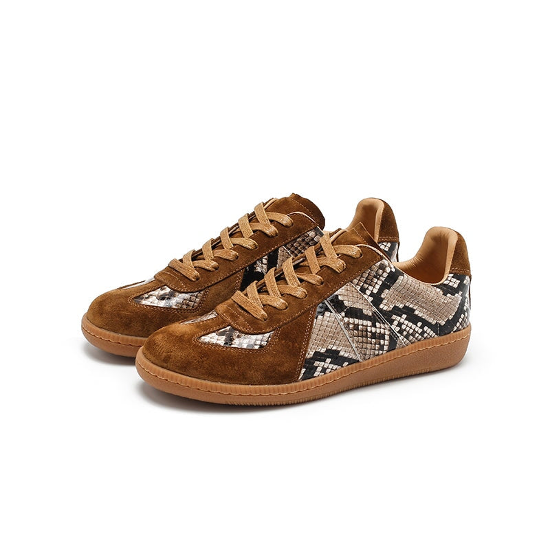 Low-Top-Sneaker aus Rindsleder mit Schlangenmuster f&uuml;r Damen in Kaffeebraun