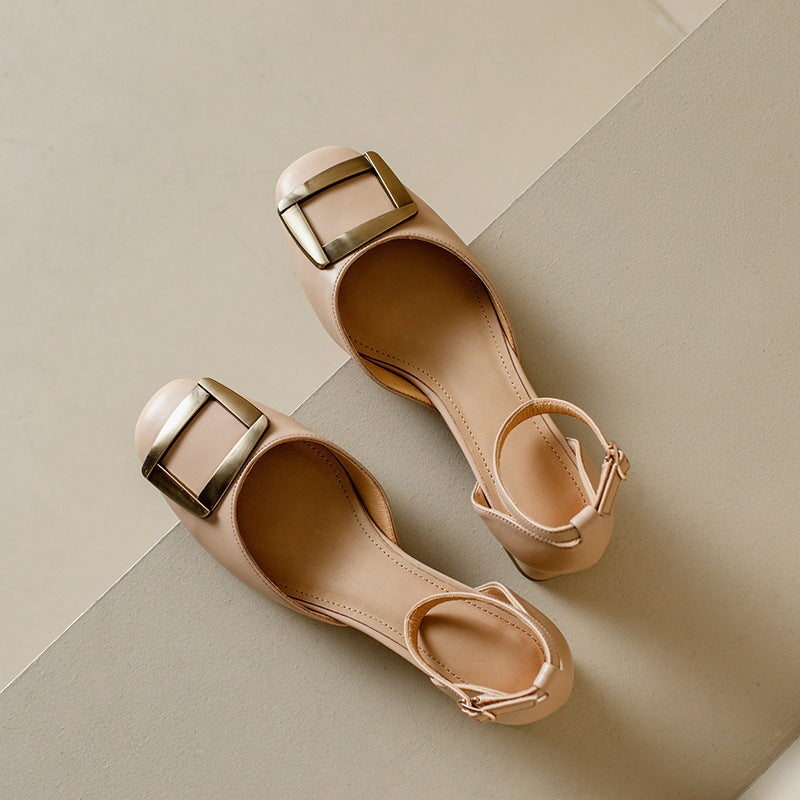 Sandalias Mary Jane de piel con tira al tobillo, tac&oacute;n cuadrado y punta redonda en color nude, rojo y beige