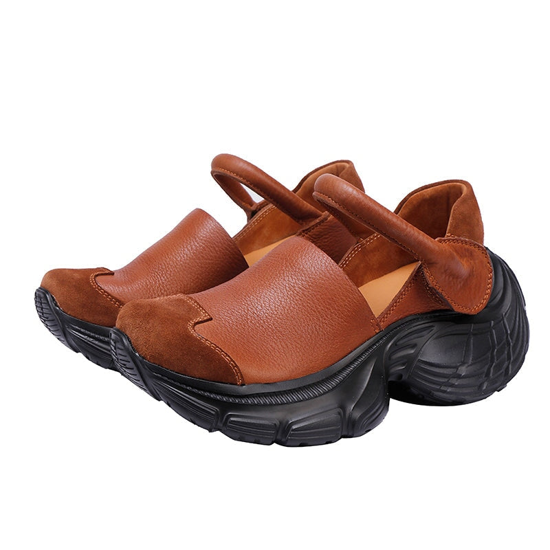 Klobige Mary-Jane-Schuhe aus Rindsleder mit Plateau und verstellbarem Klettverschluss in Schwarz/Hellbraun