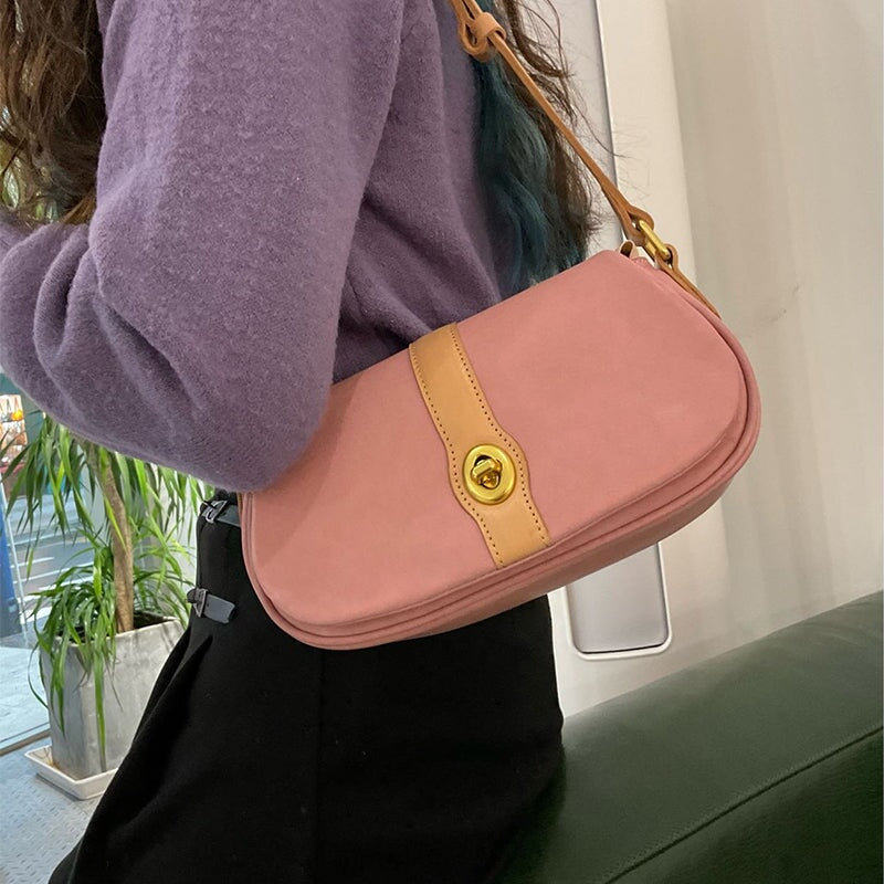 Sac bandouli&egrave;re chic en cuir tann&eacute; v&eacute;g&eacute;tal pour femme