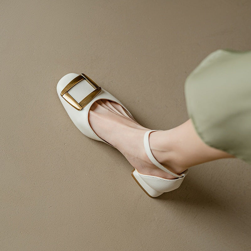 Sandalias Mary Jane de piel con tira al tobillo, tac&oacute;n cuadrado y punta redonda en color nude, rojo y beige