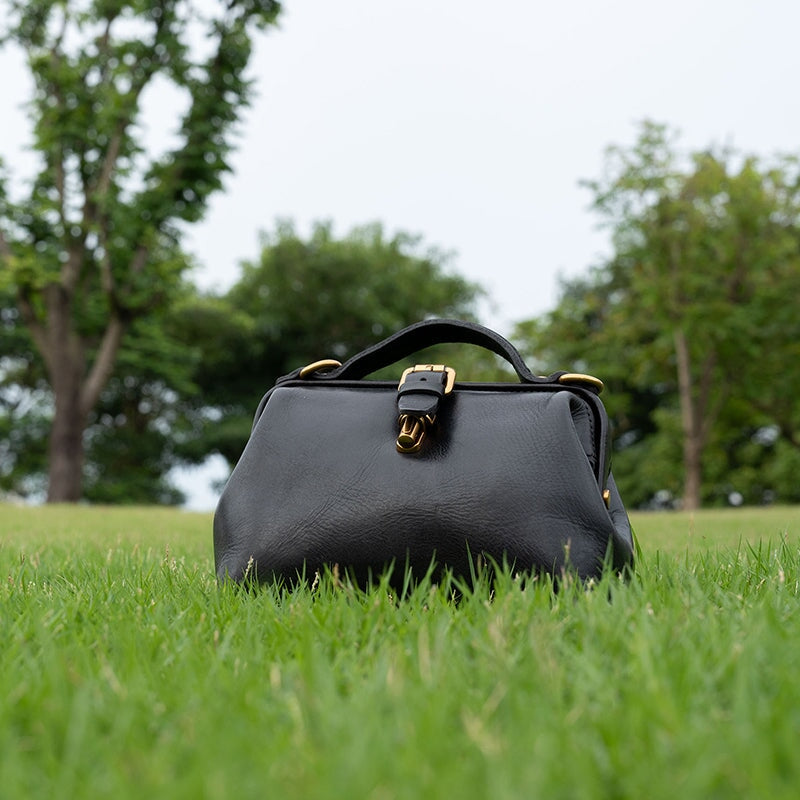 Sacoche de m&eacute;decin artisanale en cuir italien, sac &agrave; main pour femme avec poign&eacute;e sup&eacute;rieure, en cuir de vachette.