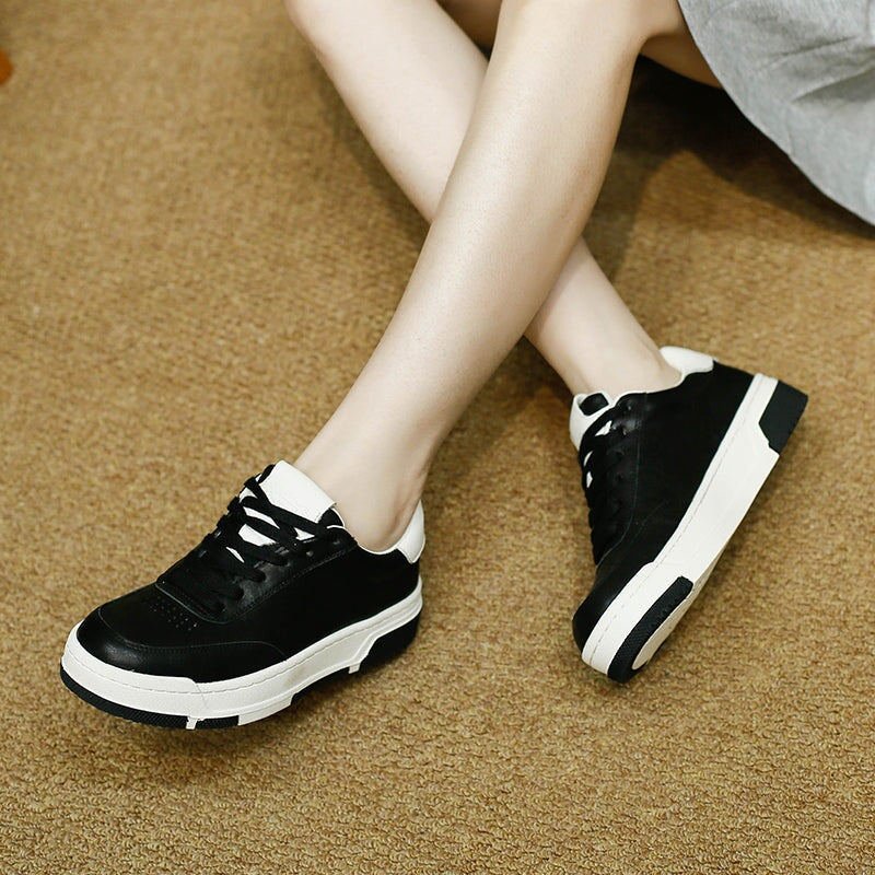 Colorblock lage leren sneakers met vetersluiting en ronde neus, casual sportieve schoenen in zwart/wit