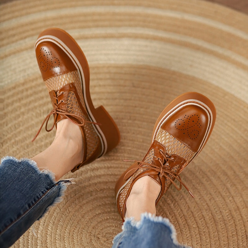 Damen-Plateau-Oxford-Schuhe aus Leder f&uuml;r den Sommer mit Mesh-Eins&auml;tzen in Braun/Wei&szlig;