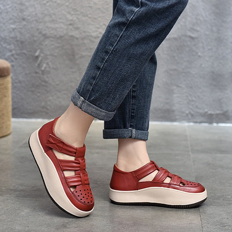 Leder-Plateau-Sneaker mit Klettverschluss und Perforation f&uuml;r Damen in Beige/Lila/Rot