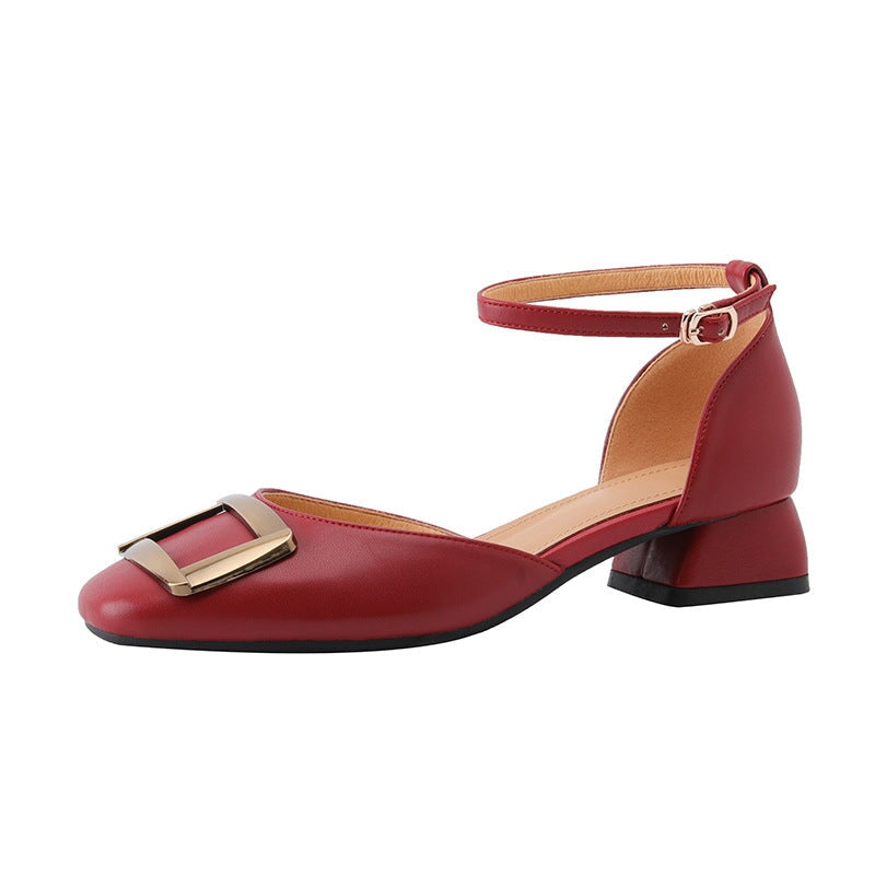 Sandalias Mary Jane de piel con tira al tobillo, tac&oacute;n cuadrado y punta redonda en color nude, rojo y beige