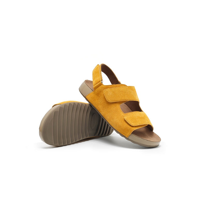Damessandalen met dubbele klittenbandsluiting, slingback, voetbed van su&egrave;de en open tenen, verkrijgbaar in 5 kleuren.