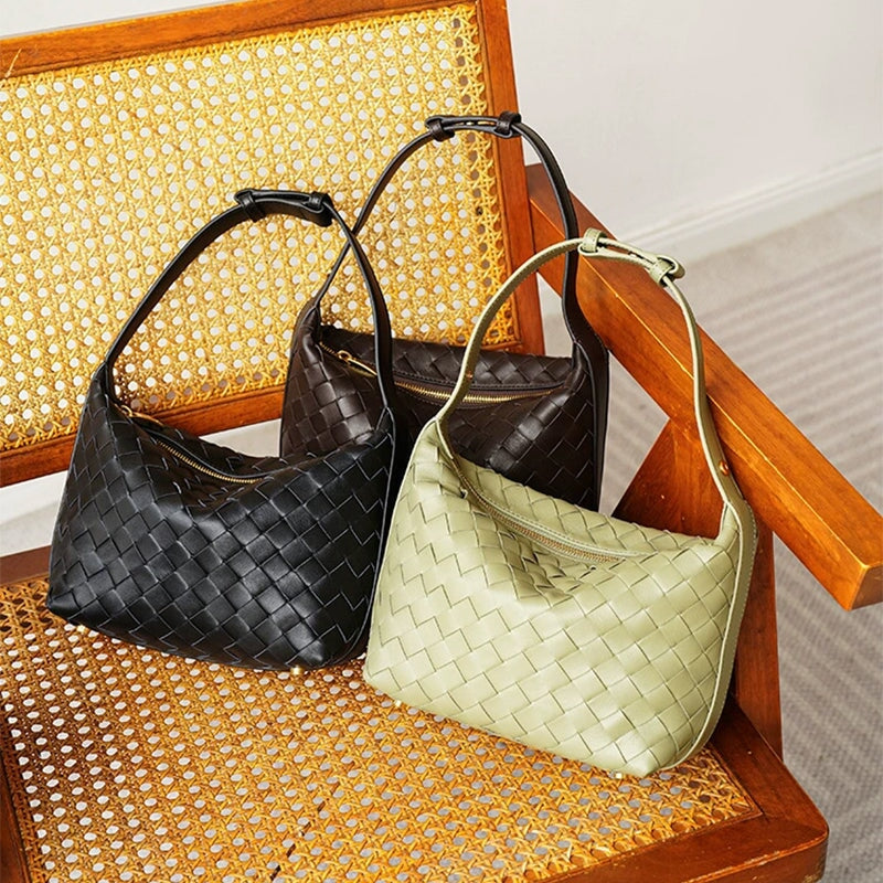 Sac bandouli&egrave;re en cuir d'agneau tress&eacute; &agrave; la main &ndash; Design minimaliste classique