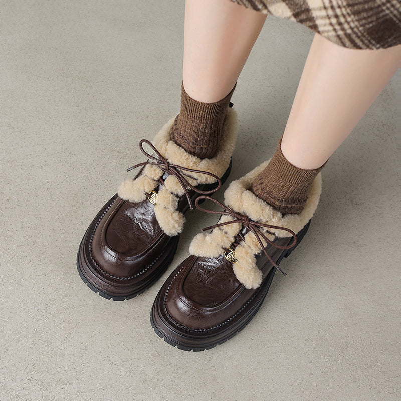 Winterse platform Oxford schoenen met ruige details, vetersluiting, casual schoenen van schapenvachtleer in zwart/bruin.