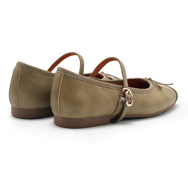 Zapatos planos Michaela Mary Jane de piel de oveja hechos a mano para mujer en color caqui, verde, albaricoque y negro.