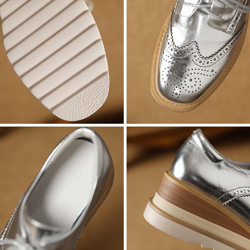 Dames leren wingtip platform brogue oxford schoenen met vetersluiting en dikke sleehak in roze/zilver.