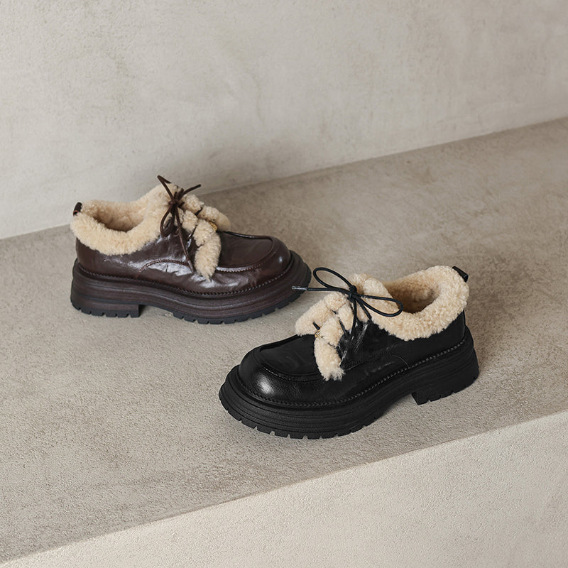 Winterse platform Oxford schoenen met ruige details, vetersluiting, casual schoenen van schapenvachtleer in zwart/bruin.