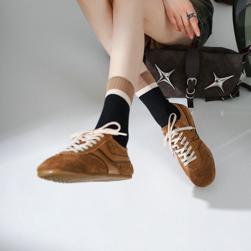 Handgefertigte, farbenfrohe Sneaker aus weichem Leder f&uuml;r Damen &ndash; Schn&uuml;rschuhe, Designerschuhe