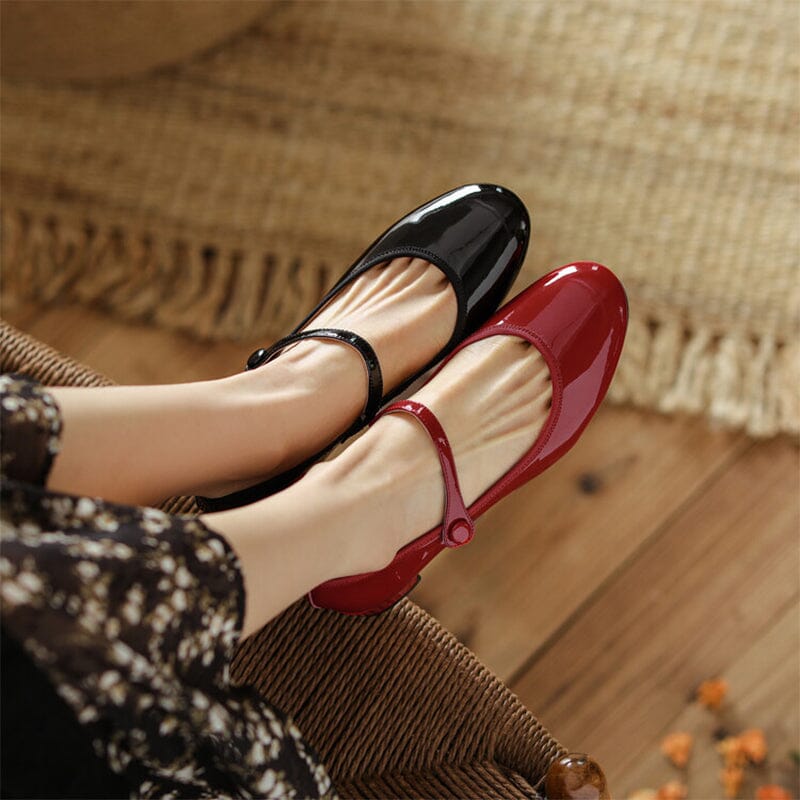 D&eacute;collet&eacute; Mary Jane fatte a mano in pelle con cinturino e tacco a blocco da 30 mm, colore rosso/nero