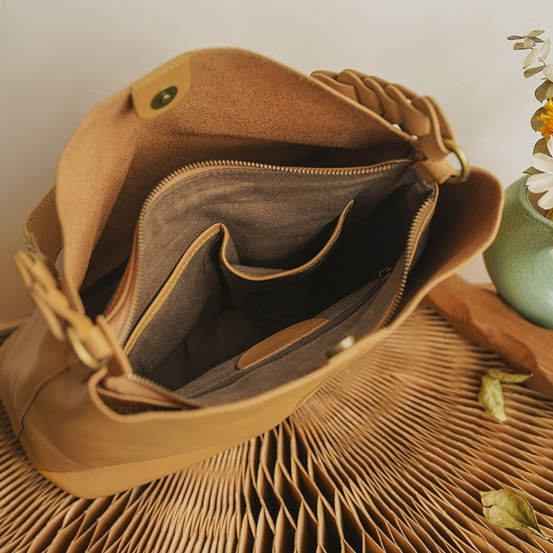 Einfache, ger&auml;umige Retro-Tragetasche aus weichem Rindsleder f&uuml;r Damen