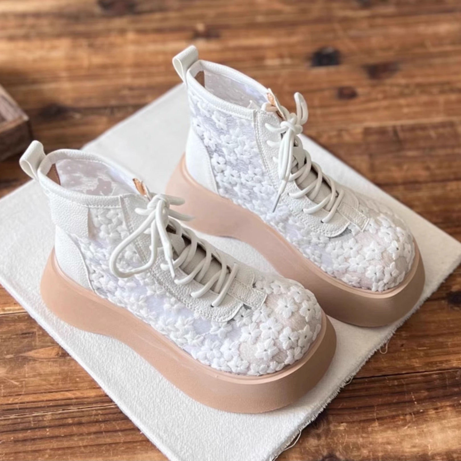 Bottes d'&eacute;t&eacute; &agrave; plateforme en dentelle et r&eacute;sille, style litt&eacute;raire pour femmes