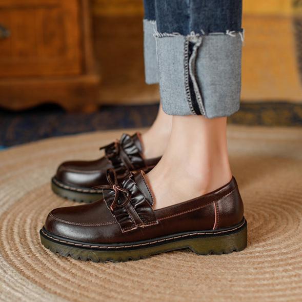 Damen-Loafer aus Leder mit runder Zehenpartie, Schleife und R&uuml;schenbesatz