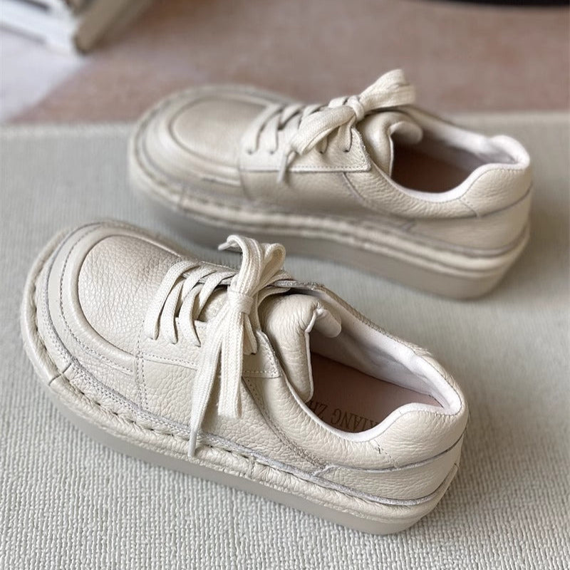 Chaussures d&eacute;contract&eacute;es basses &agrave; lacets et plateforme &eacute;paisse pour femmes &ndash; Style moche-mignon