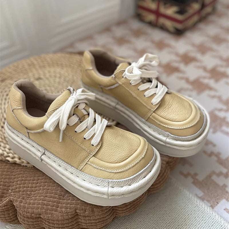 Chaussures d&eacute;contract&eacute;es basses &agrave; lacets et plateforme &eacute;paisse pour femmes &ndash; Style moche-mignon