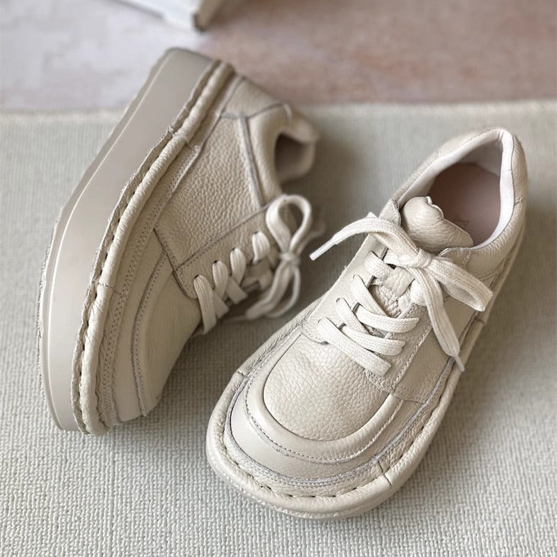 Chaussures d&eacute;contract&eacute;es basses &agrave; lacets et plateforme &eacute;paisse pour femmes &ndash; Style moche-mignon