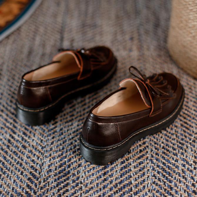 Britische Retro-Loafer f&uuml;r Damen mit Schleifenquaste