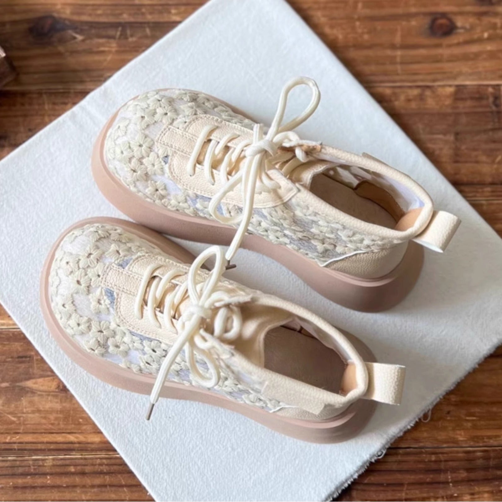 Bottes d'&eacute;t&eacute; &agrave; plateforme en dentelle et r&eacute;sille, style litt&eacute;raire pour femmes