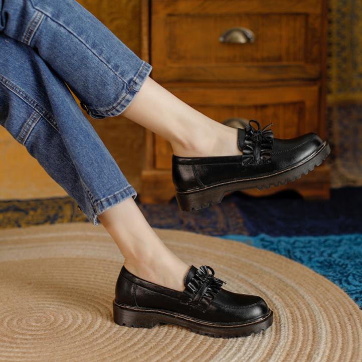 Damen-Loafer aus Leder mit runder Zehenpartie, Schleife und R&uuml;schenbesatz