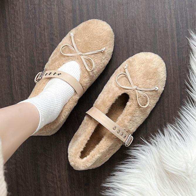 Mary-Jane-Slipper mit Kunstpelz, Schleife und integrierter Absatzverst&auml;rkung &ndash; Damenschuhe f&uuml;r den Winter