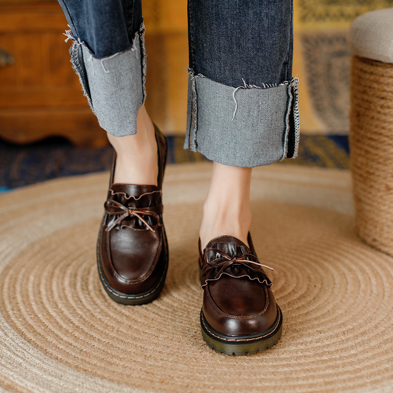 Damen-Loafer aus Leder mit runder Zehenpartie, Schleife und R&uuml;schenbesatz