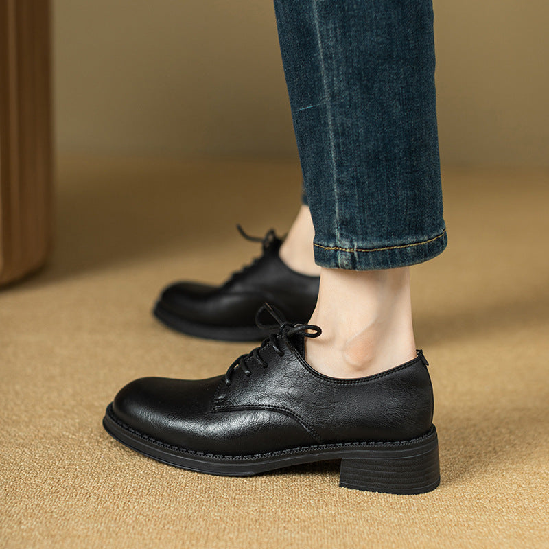 Handgefertigte britische Loafer aus Leder mit runder Zehenpartie, Schn&uuml;rung und klobigem Absatz