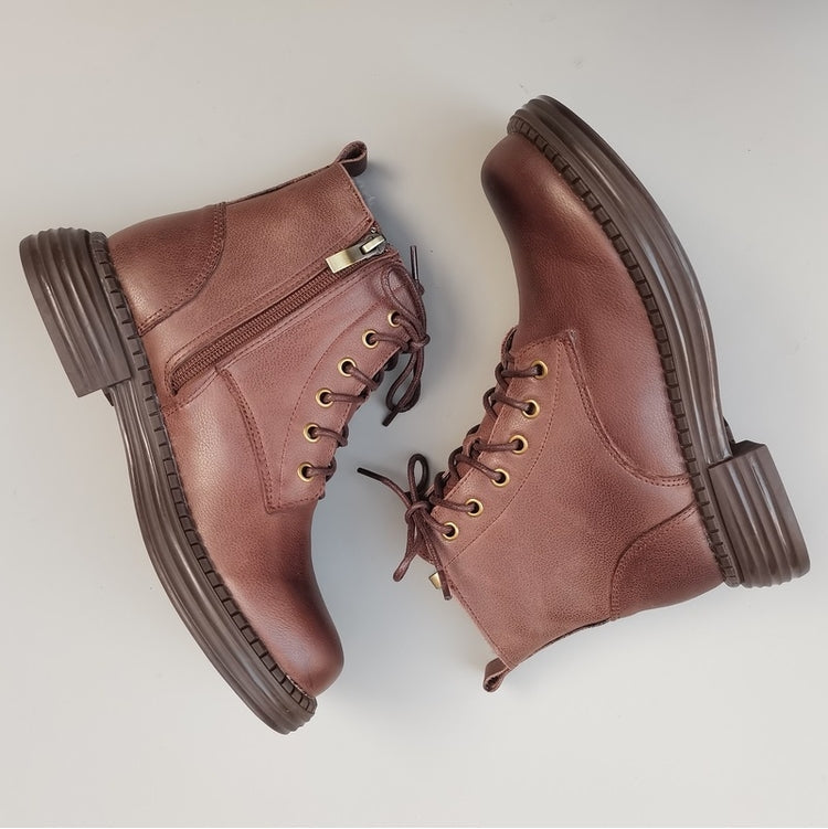 Bottes vintage pour femmes, bout large, en cuir et peau lain&eacute;e &ndash; Style hivernal confortable &agrave; la cheville