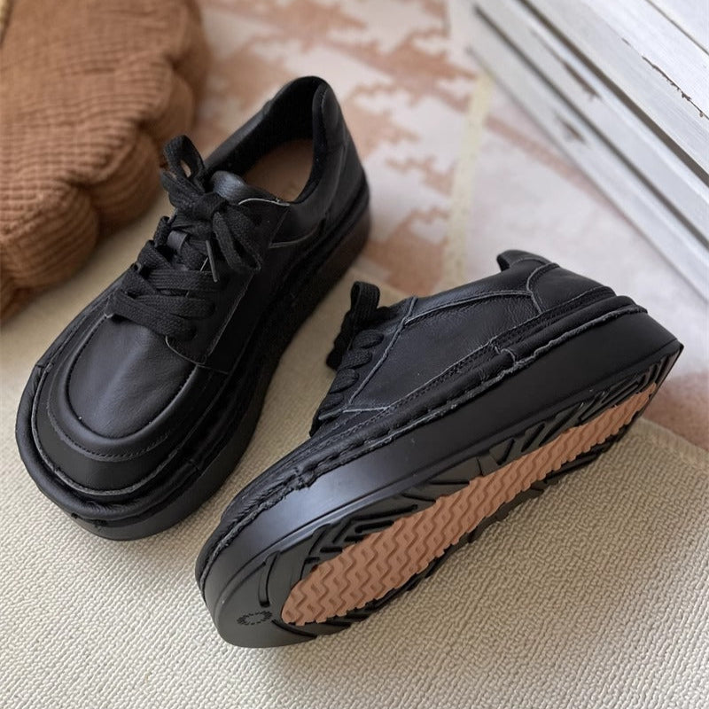 Chaussures d&eacute;contract&eacute;es basses &agrave; lacets et plateforme &eacute;paisse pour femmes &ndash; Style moche-mignon