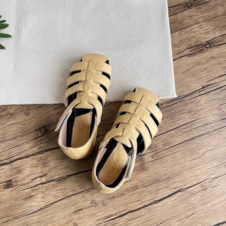Sandalias de pescador cerradas de piel suave para mujer: informales y transpirables.