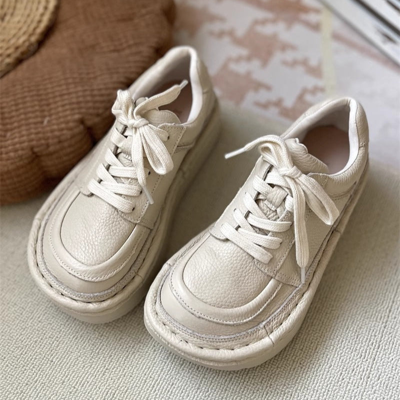 Chaussures d&eacute;contract&eacute;es basses &agrave; lacets et plateforme &eacute;paisse pour femmes &ndash; Style moche-mignon