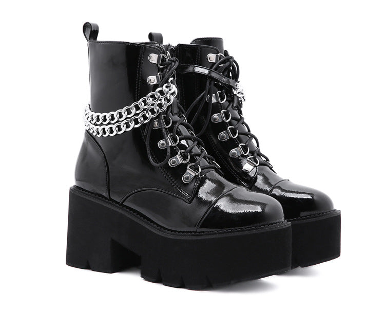 Stivaletti alla caviglia con plateau e catena goth punk