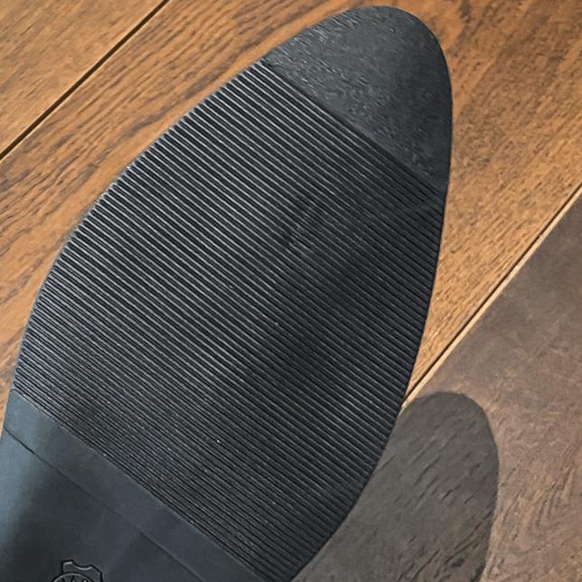 Damen-Retro-Slipper mit Metallkette und dicker Sohle