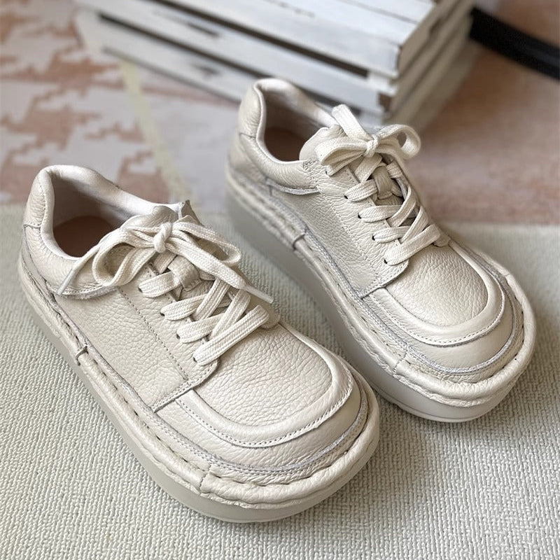 Chaussures d&eacute;contract&eacute;es basses &agrave; lacets et plateforme &eacute;paisse pour femmes &ndash; Style moche-mignon