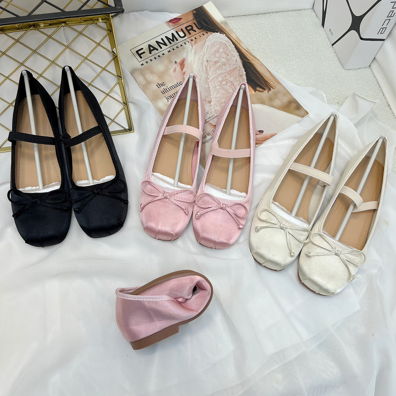 Ballerine in raso con fiocco decorativo &ndash; Morbide, flessibili e comode per tutti i giorni - N47